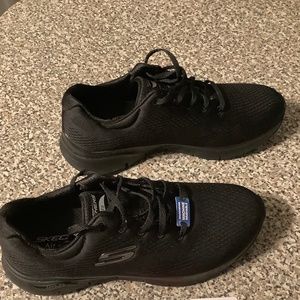 Sketchers Air-Cooled Arch Fit size 8